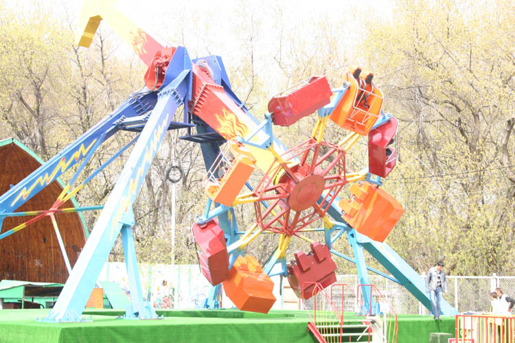 Аттракцион Торнадо