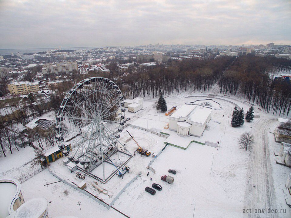 Колесо обозрения во Владимире
